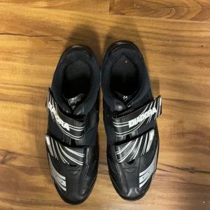 Diadora black spin shoes size 9.5